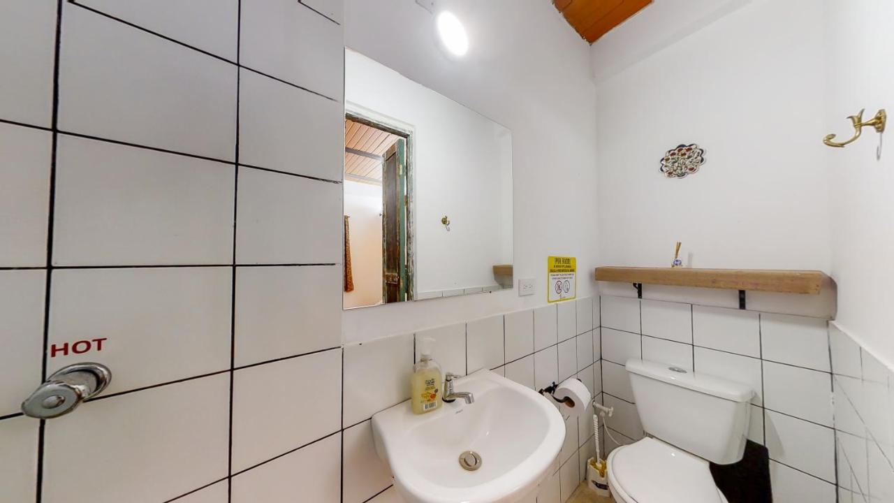Casa Los Naranjos Hostal 메딜린 외부 사진