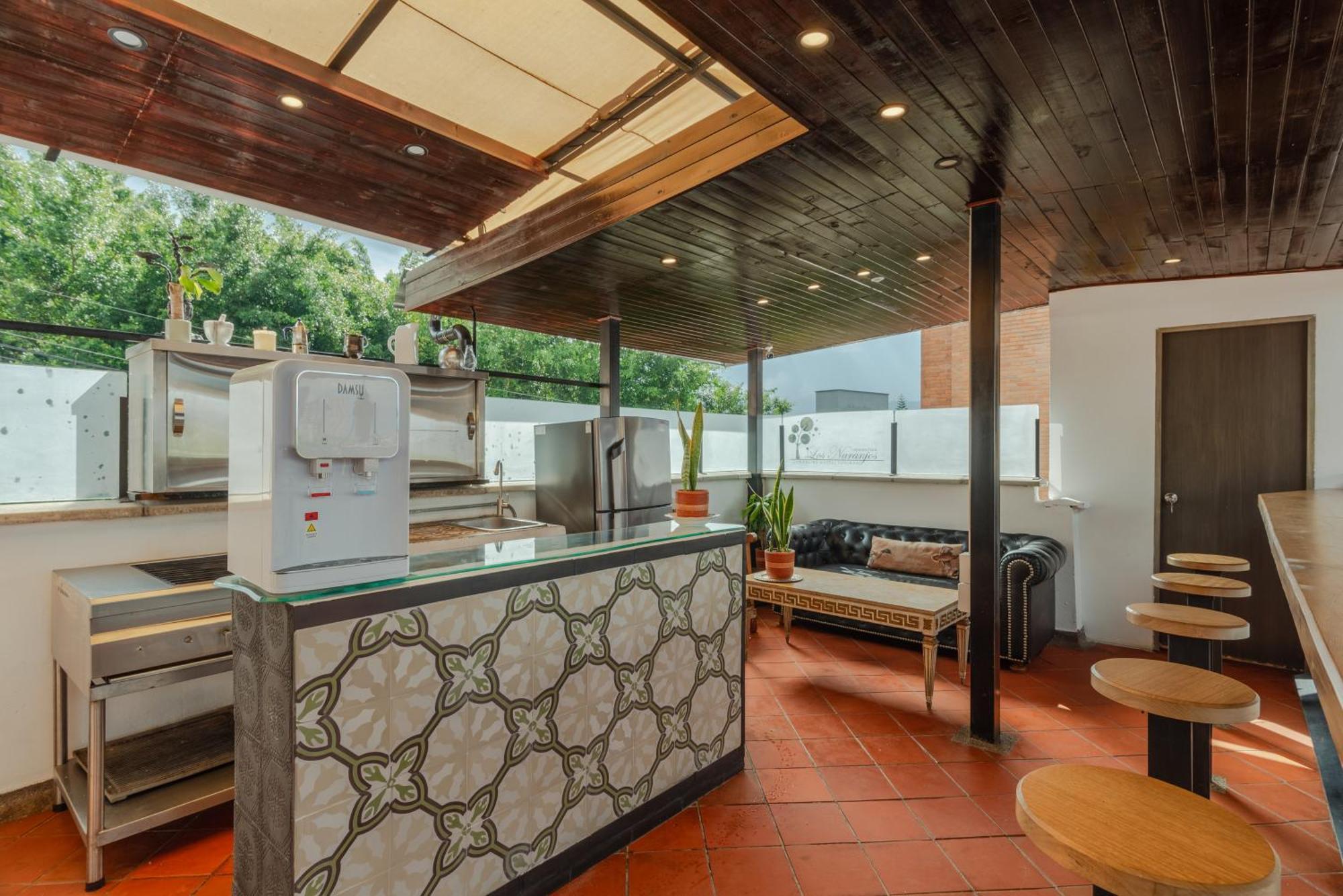 Casa Los Naranjos Hostal 메딜린 외부 사진