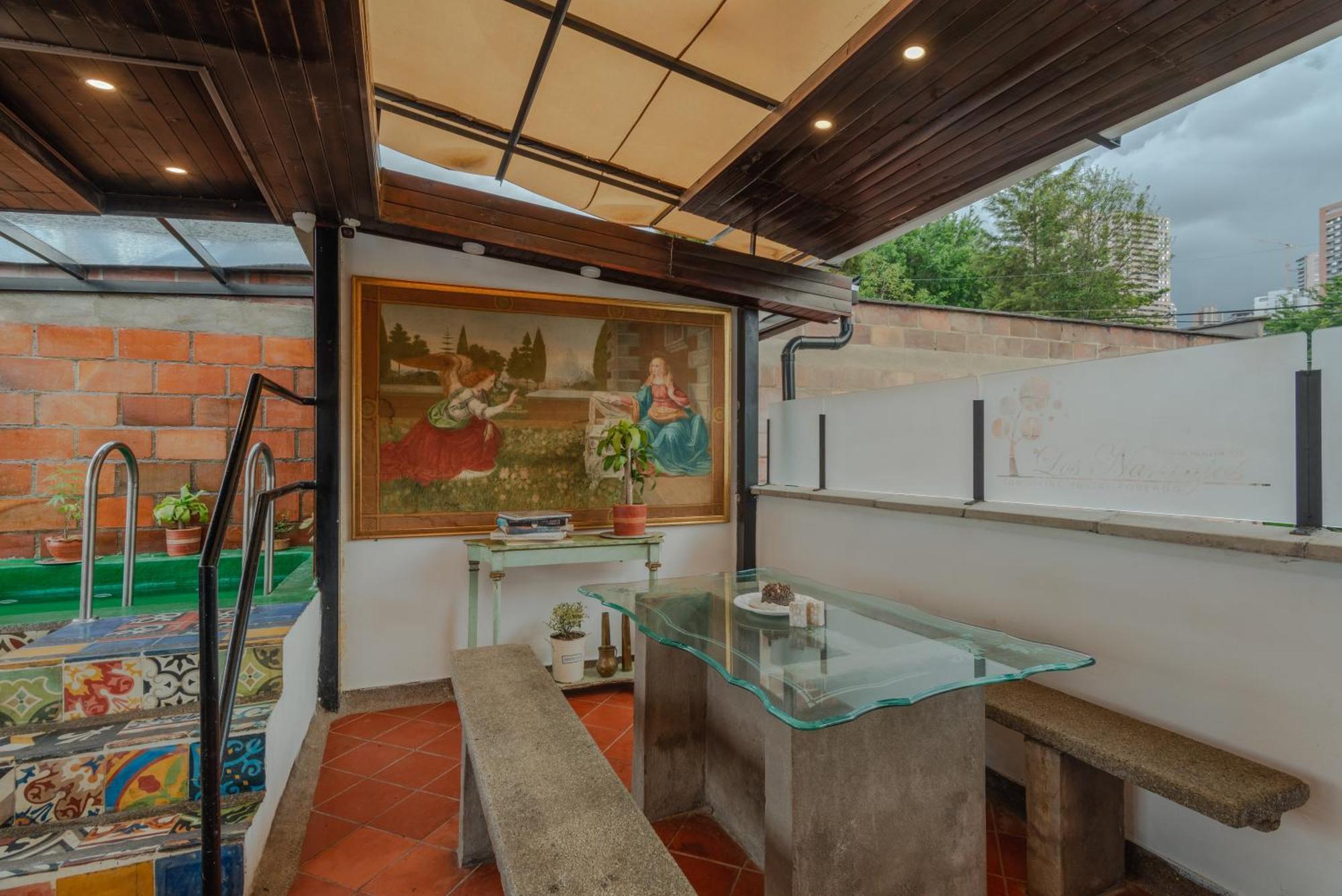 Casa Los Naranjos Hostal 메딜린 외부 사진